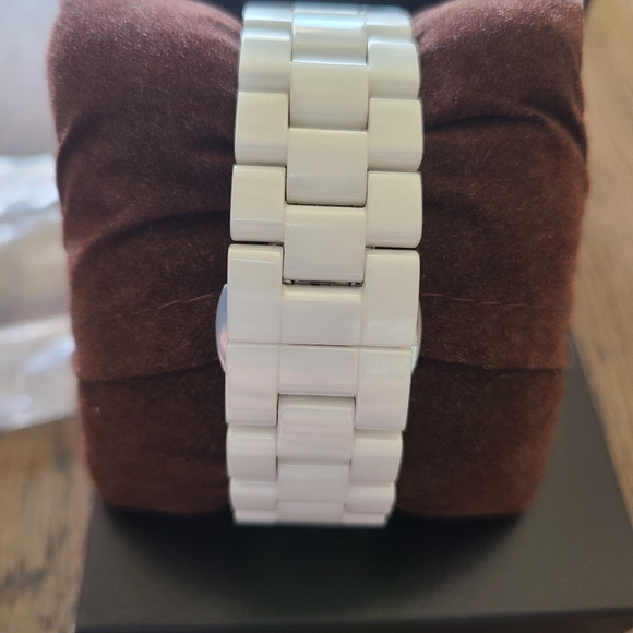 Michael Kors women's watch - Picture 3 of 4